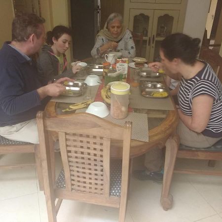 Granny'S Inn Βαρανάσι Εξωτερικό φωτογραφία