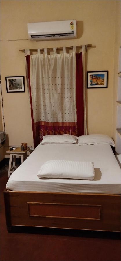 Granny'S Inn Βαρανάσι Δωμάτιο φωτογραφία